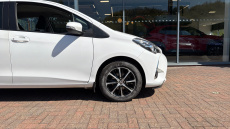 Toyota Yaris 1.0 [72] VVT-i Icon Tech 5dr Petrol Hatchback